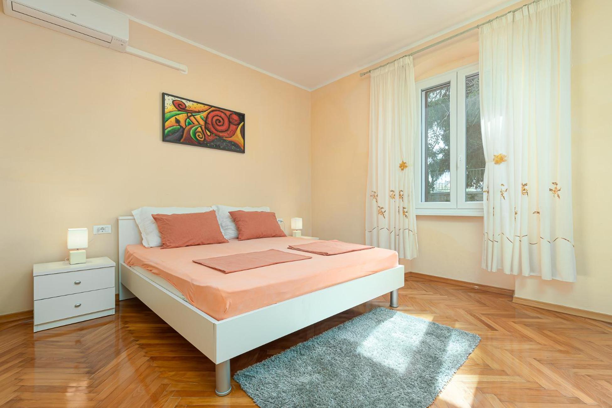 Apartment Valnea - For Five People In The Center Of Porec